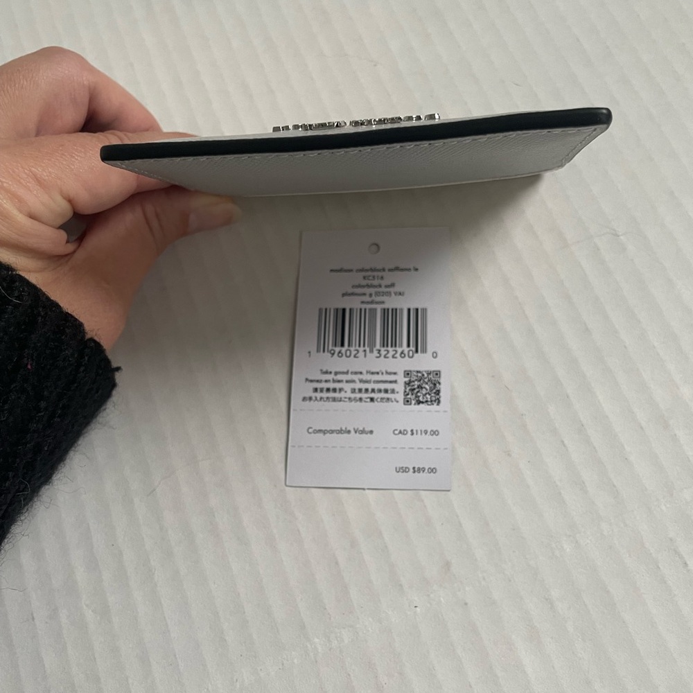 Kate Spade NWT card holder - Picture 6 of 6